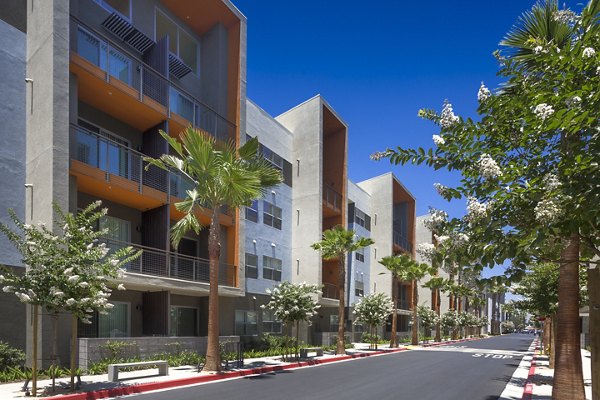 Aspect Apartments: Elegant of luxury apartments in a serene neighborhood