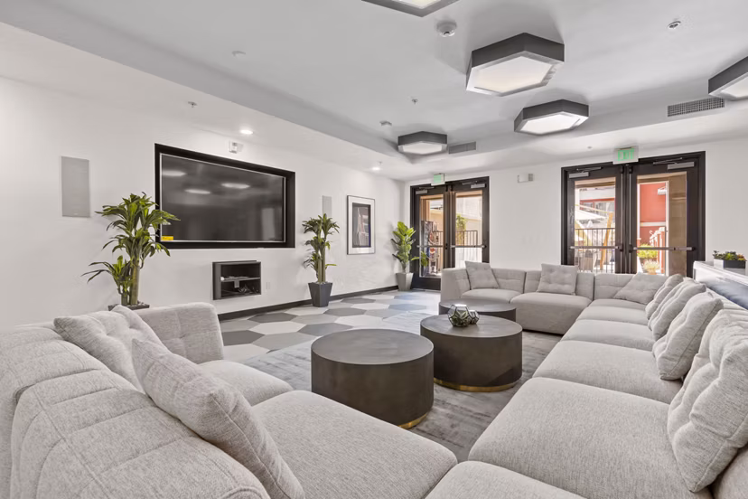clubhouse at San Pedro Bank Lofts Apartments 