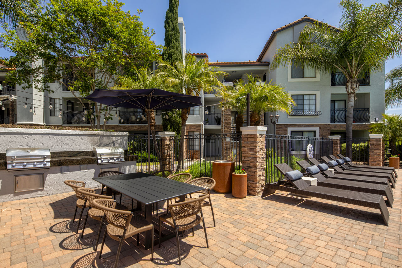 Grill area at Overlook At Bernardo Heights