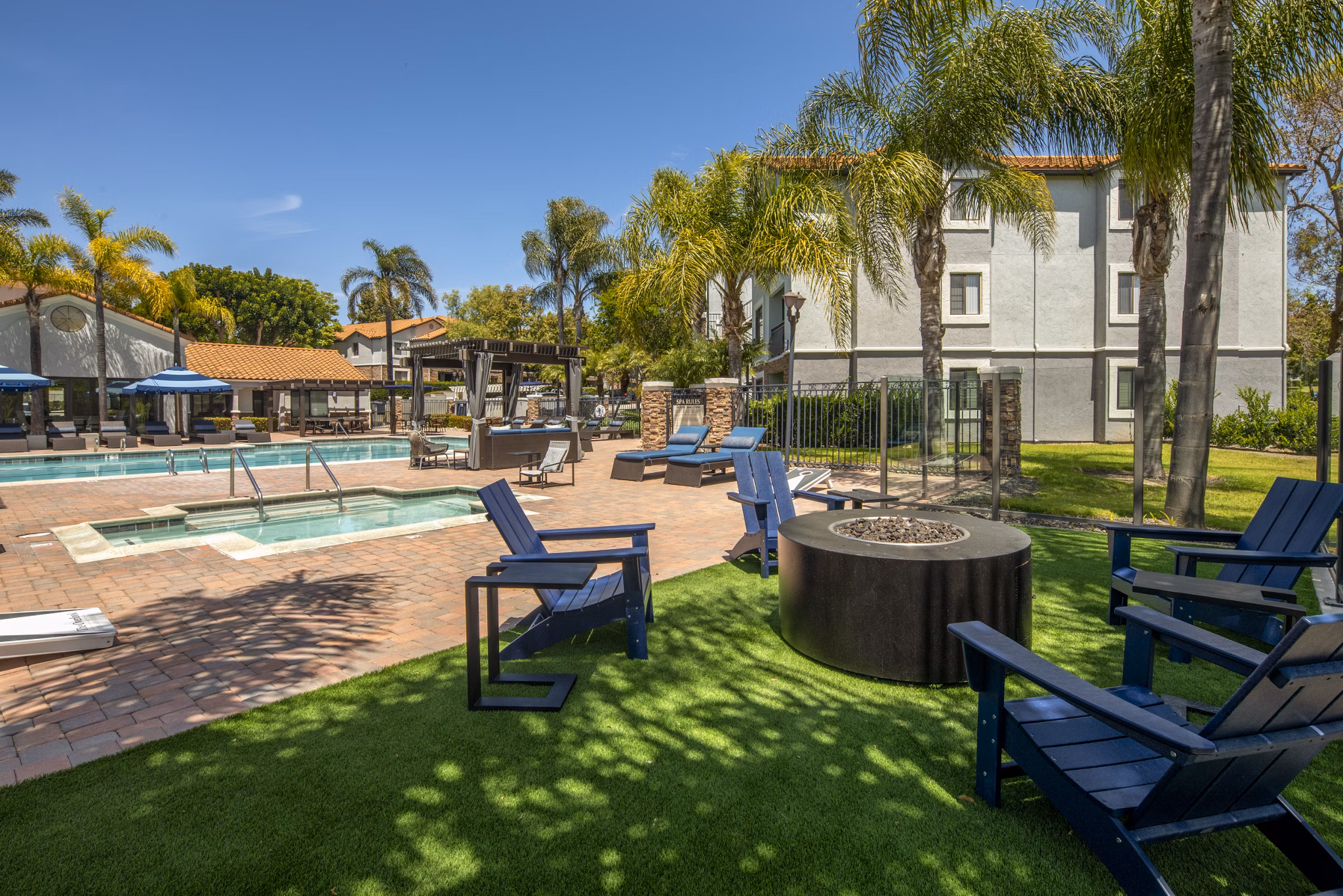 Pool at Overlook at Bernardo Heights Apartments