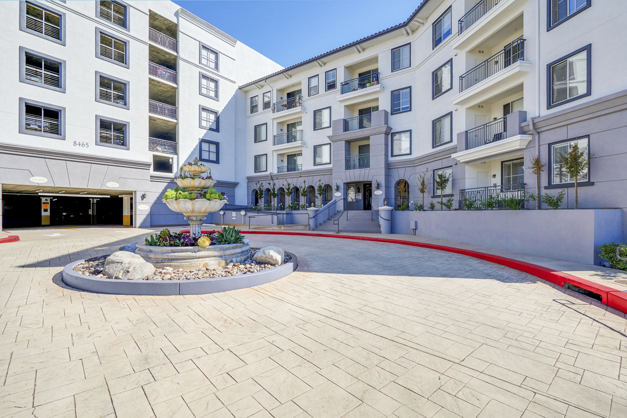 Regents Court San Diego Ca 3 of 12