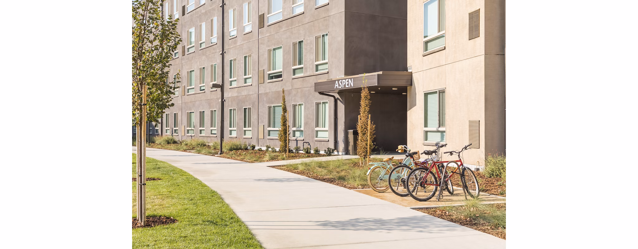 Hornet Commons: Modern luxury apartment in Sacramento