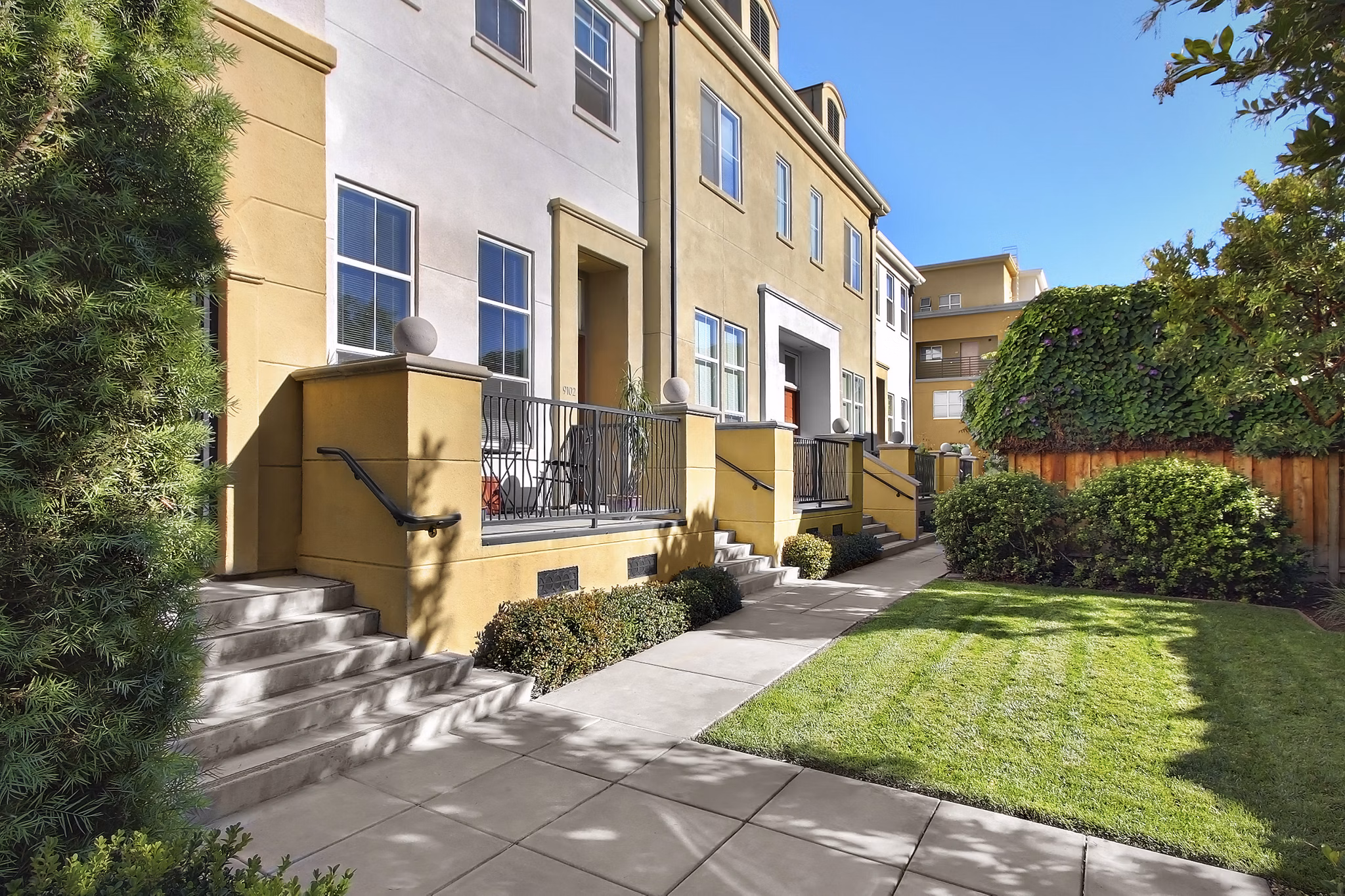 exterior at Museum Park Apartments