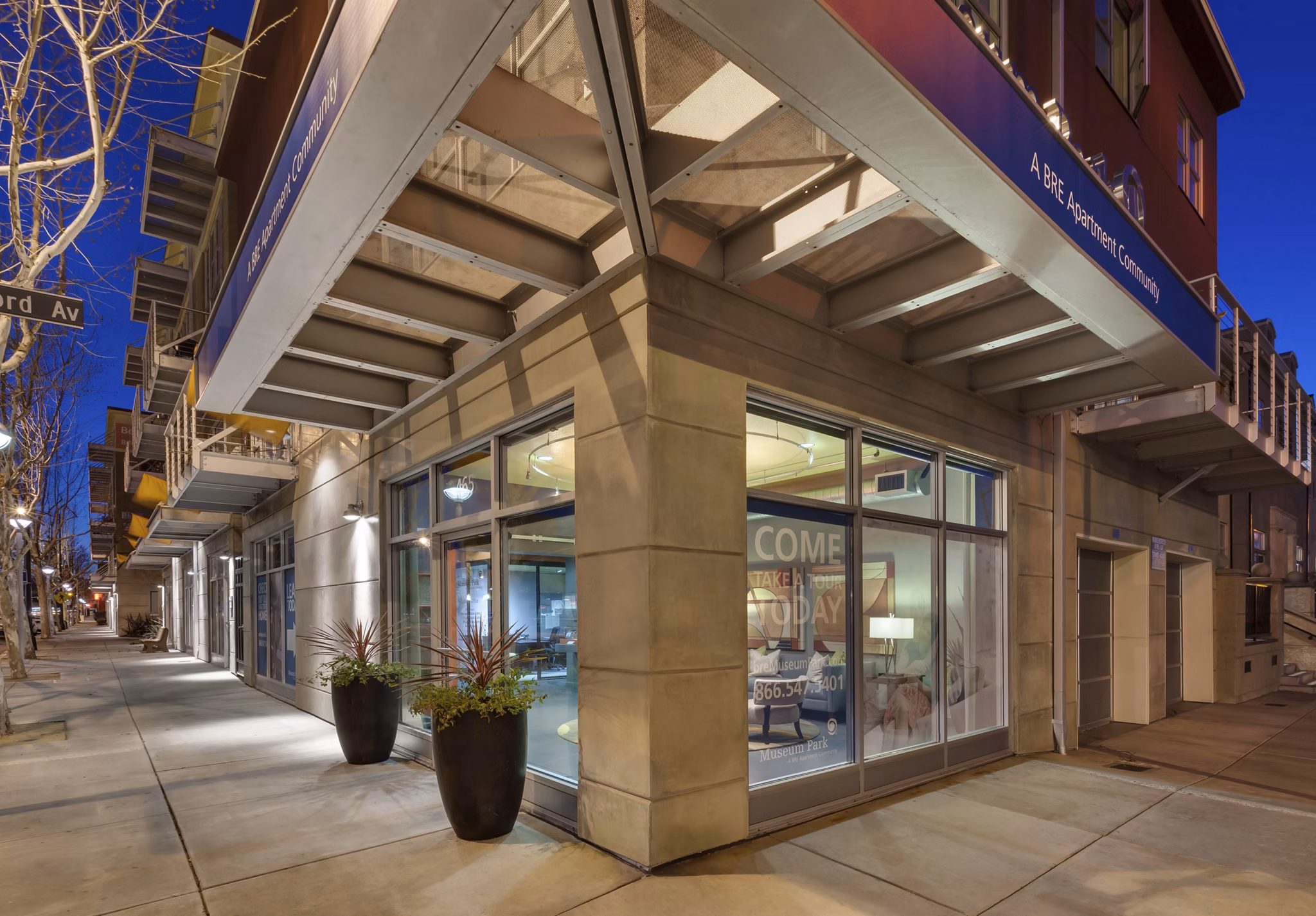 Museum Park Apartments: Luxurious high-rise in downtown location