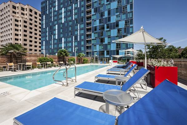 pool at One South Market Apartments