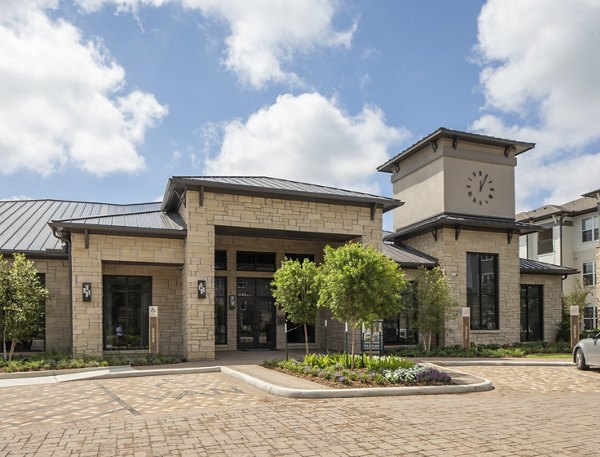 Broadstone Vintage Park: Elegant view of modern luxury apartments in Houston, Texas