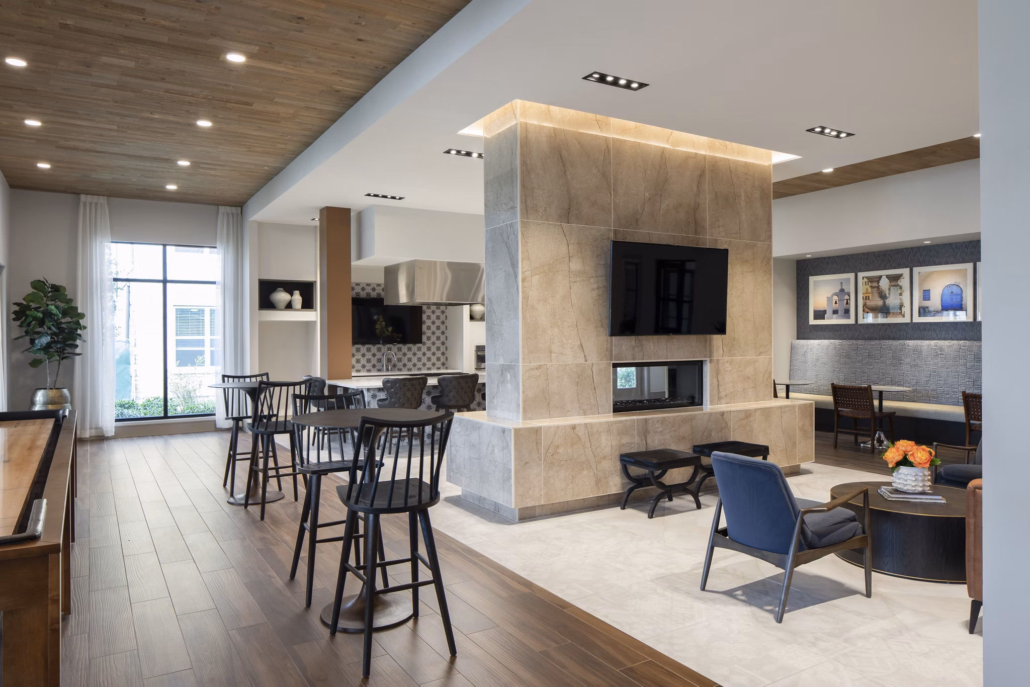 Clubhouse featuring modern design and spacious seating at Broadstone Vintage Park Apartments