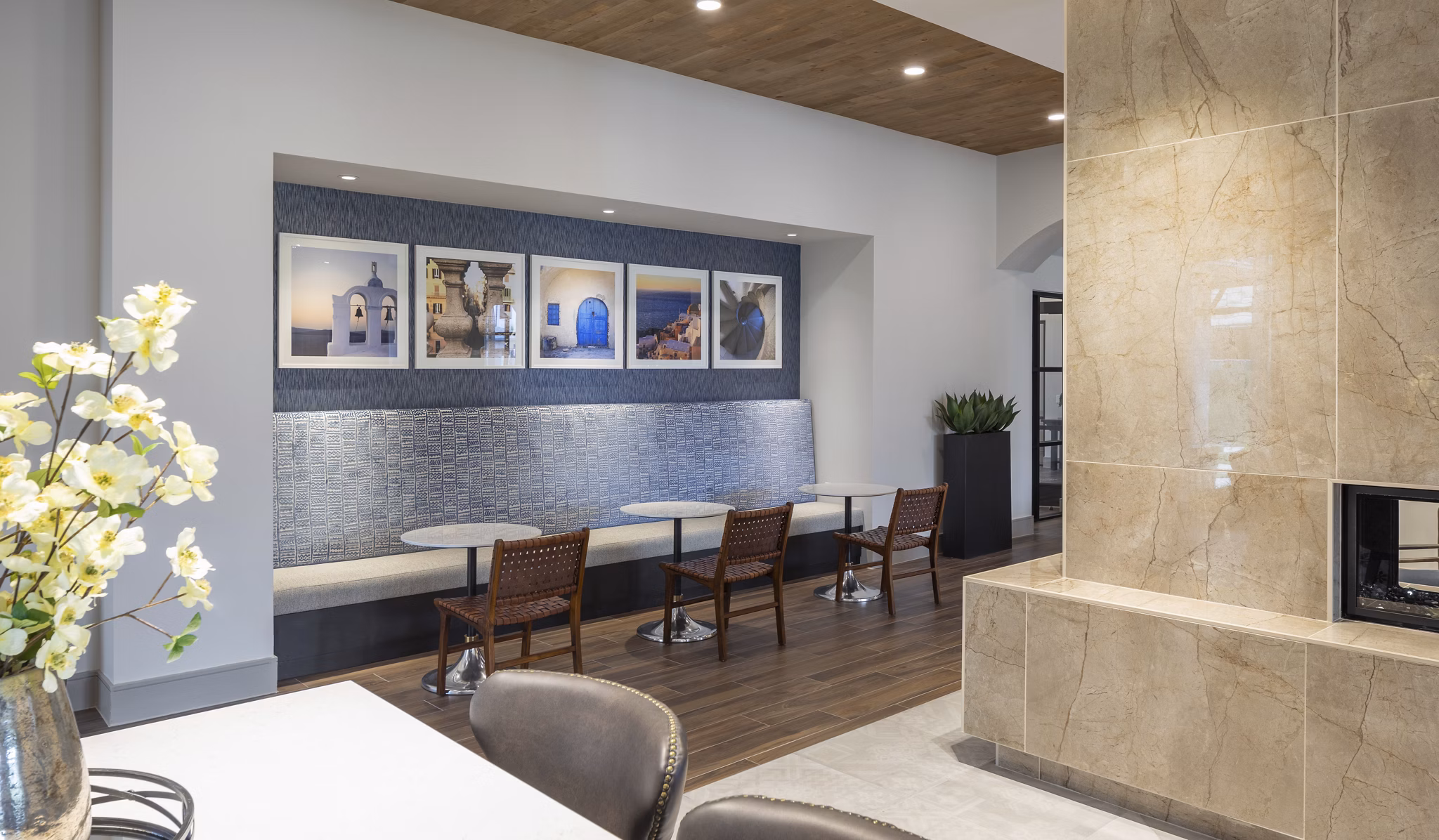 Clubhouse with stylish interiors at Broadstone Vintage Park Apartments