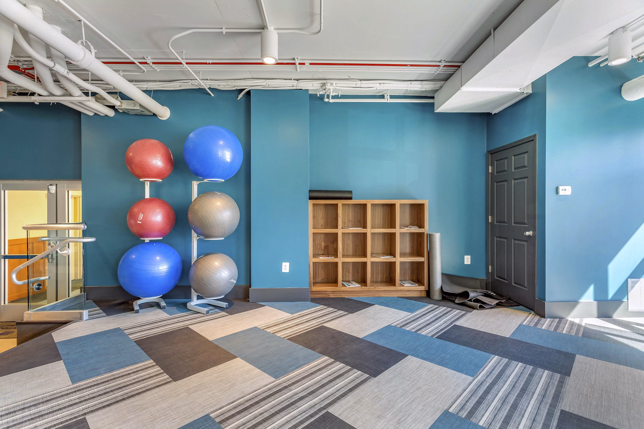 State-of-the-art fitness center with modern equipment at Potomac Towers Apartments