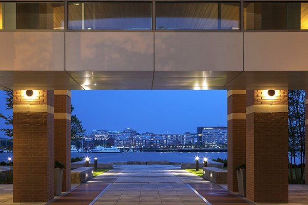 Boston East Apartments: Luxury waterfront apartments with stunning Boston skyline views