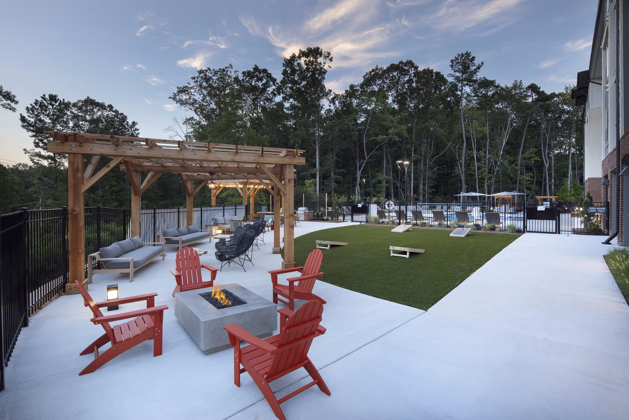 Fire pit and recreational area at Broadstone Trailside luxury apartments, ideal for social gatherings and relaxation