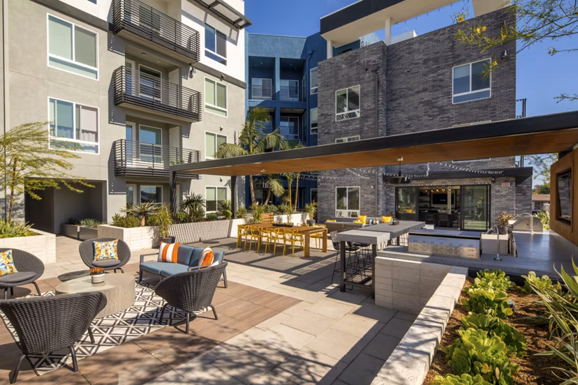 Courtyard with landscaped gardens at Garrison Apartments luxury residences