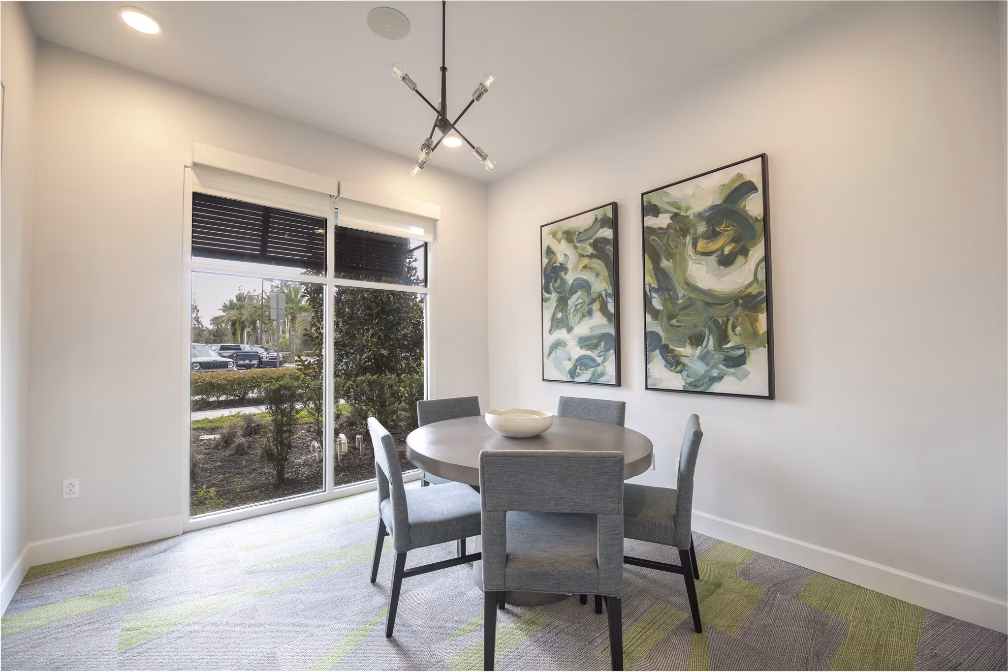 dining room at Trails at Hunter's Lake Apartments