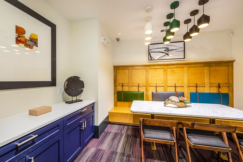 Modern meeting facility at Foundry on 19th Apartments, featuring sleek design and state-of-the-art technology for professional gatherings