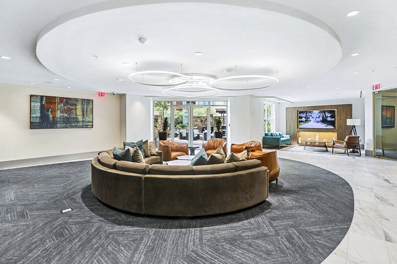 Lobby at Pike3400 (3 of 5)