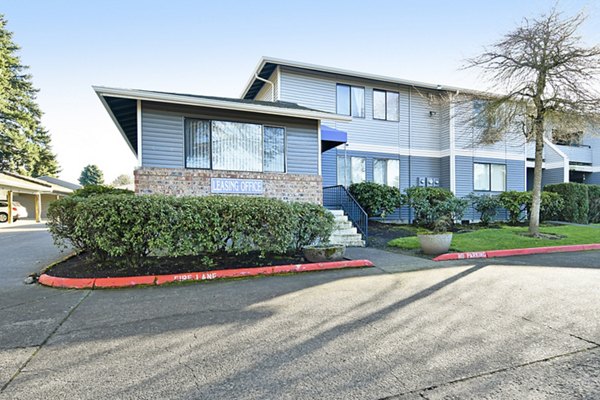 exterior at Lake Crest Apartments