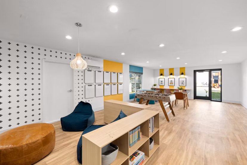 clubhouse at Lake Crest Apartments