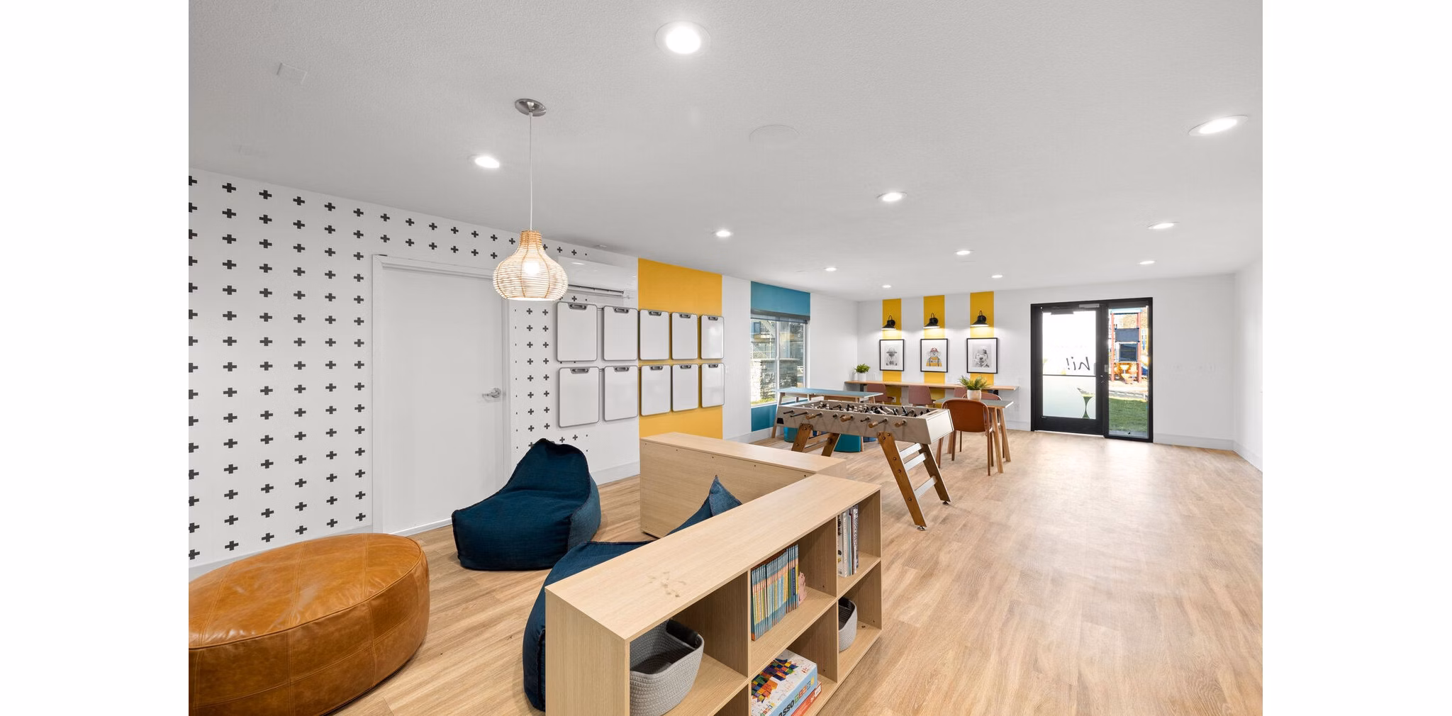 clubhouse at Lake Crest Apartments