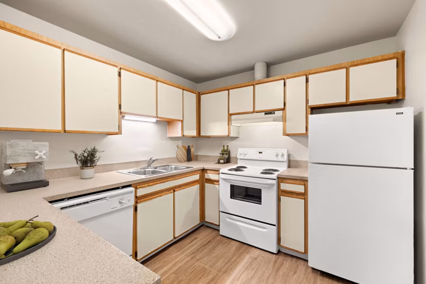 kitchen at Lake Crest Apartments