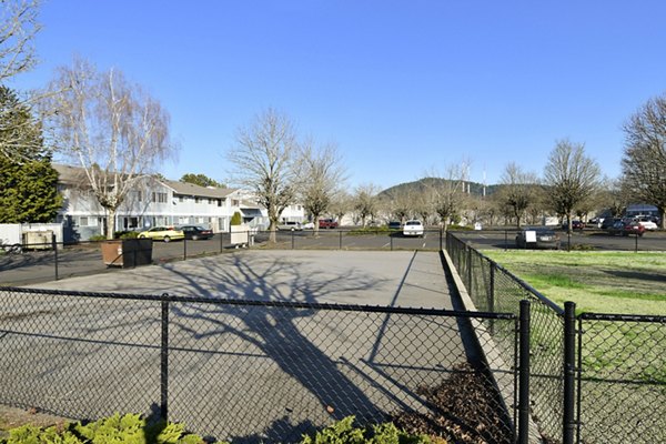 dog park at Lake Crest Apartments