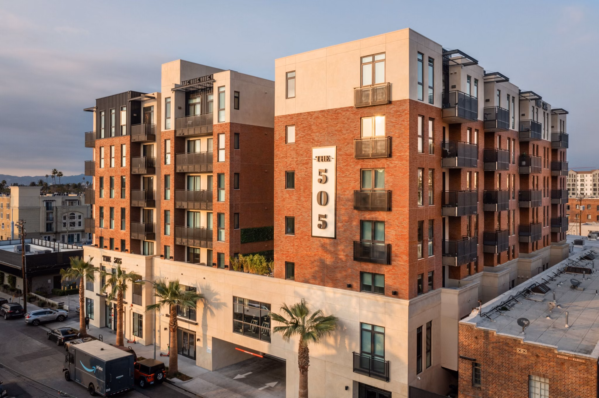 The 505 Apartments: Contemporary high-rise luxury apartments in downtown Nashville
