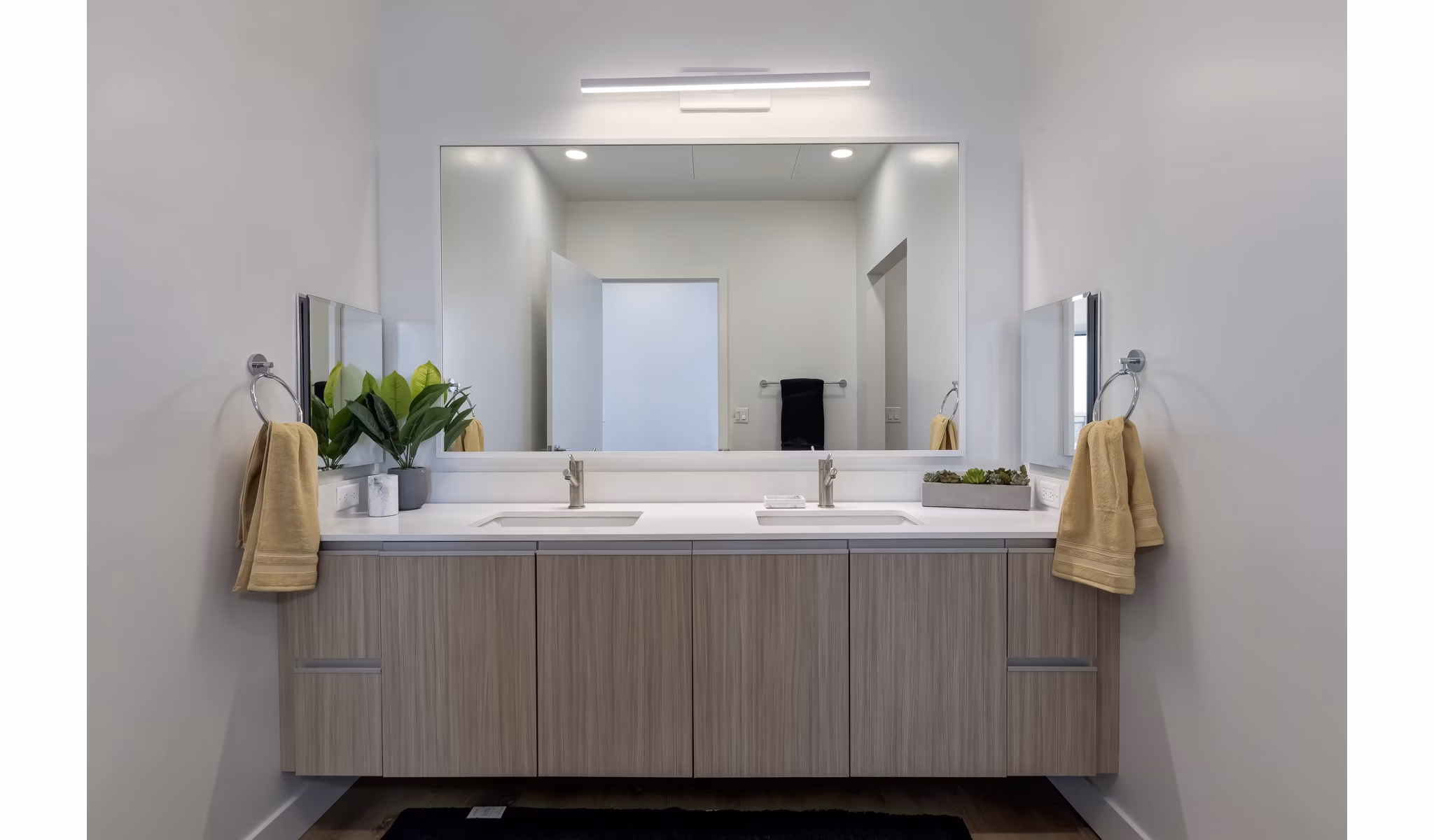 Modern bathroom with elegant fixtures at The 505 Apartments, featuring luxury design and spacious layout