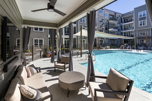 pool at Everleigh Duluth Apartments