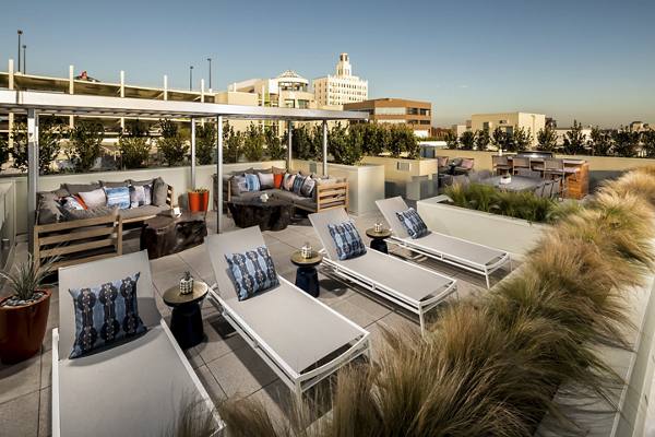 rooftop deck at Chelsea Santa Monica Apartments