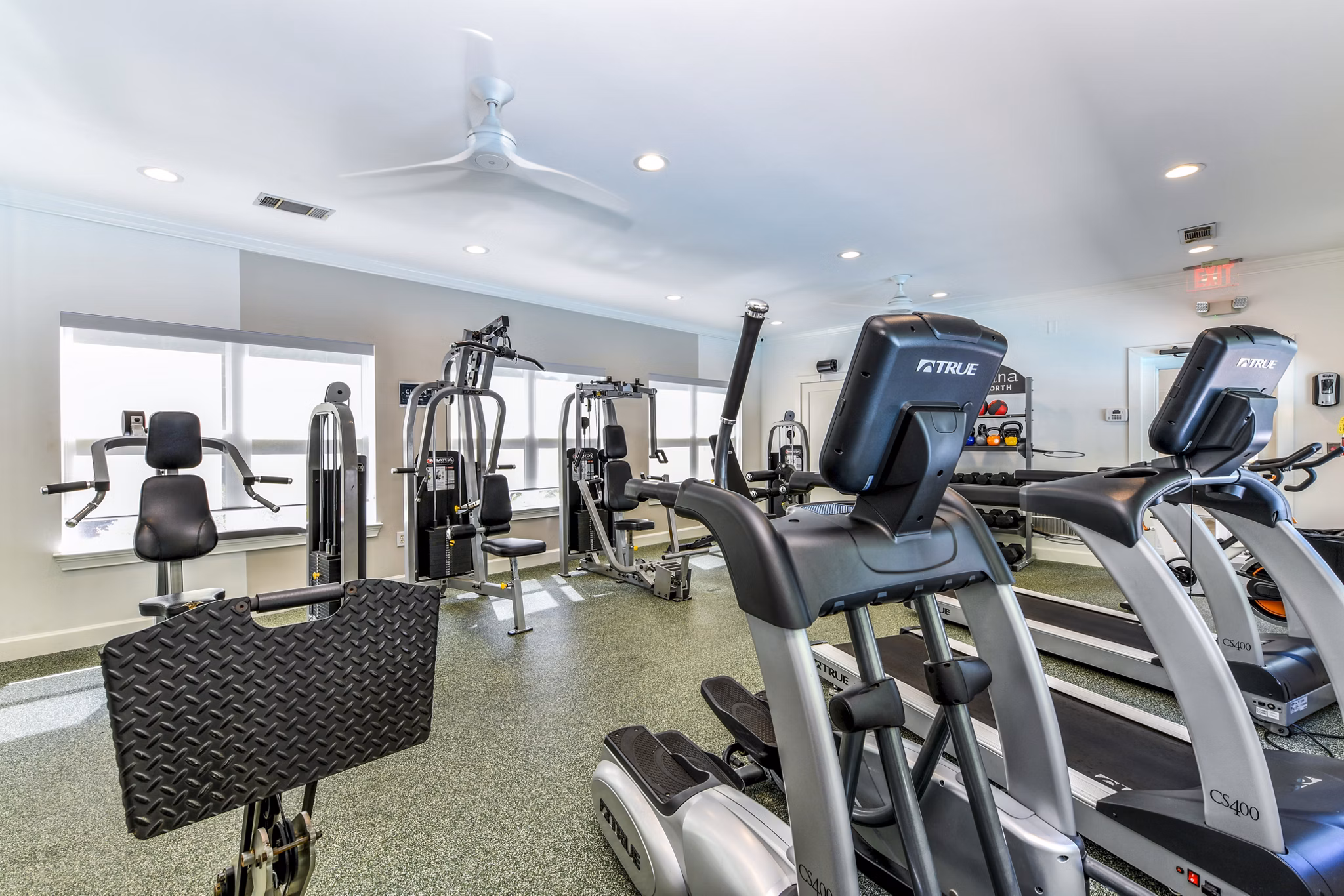 State-of-the-art fitness center with modern equipment at Avana Acworth Apartments