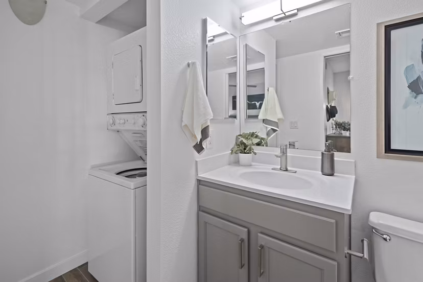 Modern bathroom with sleek fixtures at Solas Glendale Apartments