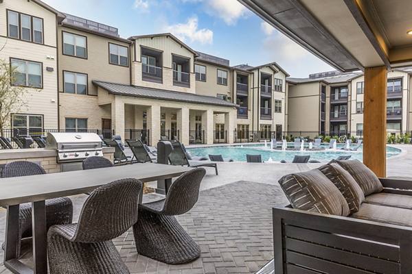 pool/grill area at Broadstone McKinney Apartments