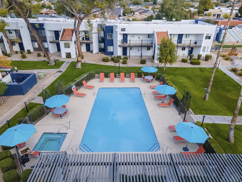 pool at Vida46 Apartments
