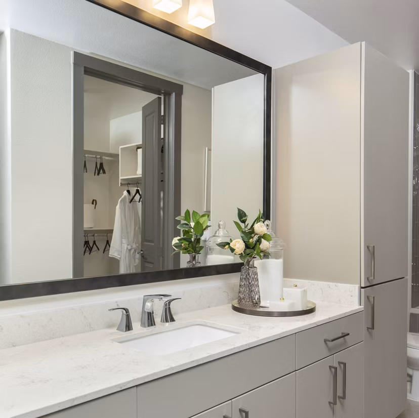 bathroom at Chelsea Museum District Apartments