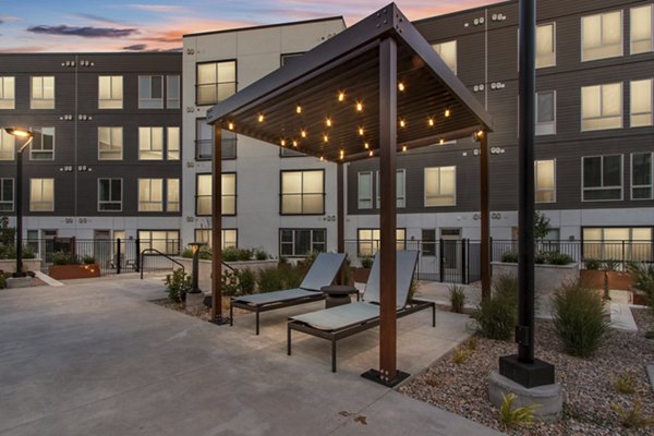 courtyard at Upper West Apartments