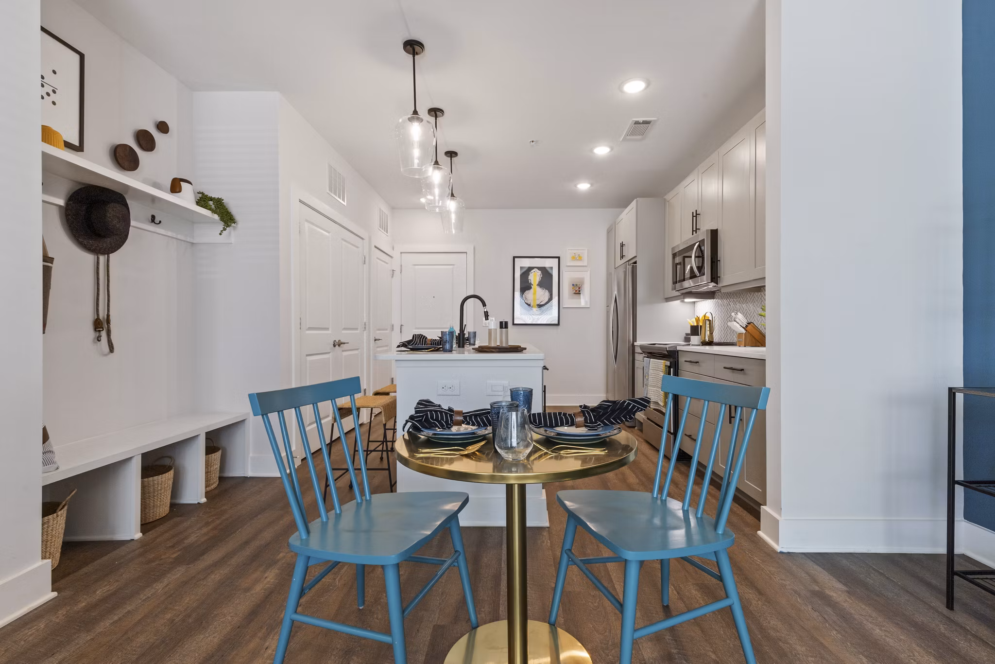 Elegantly designed dining room with modern furnishings at Broadstone Ayrsley Apartments