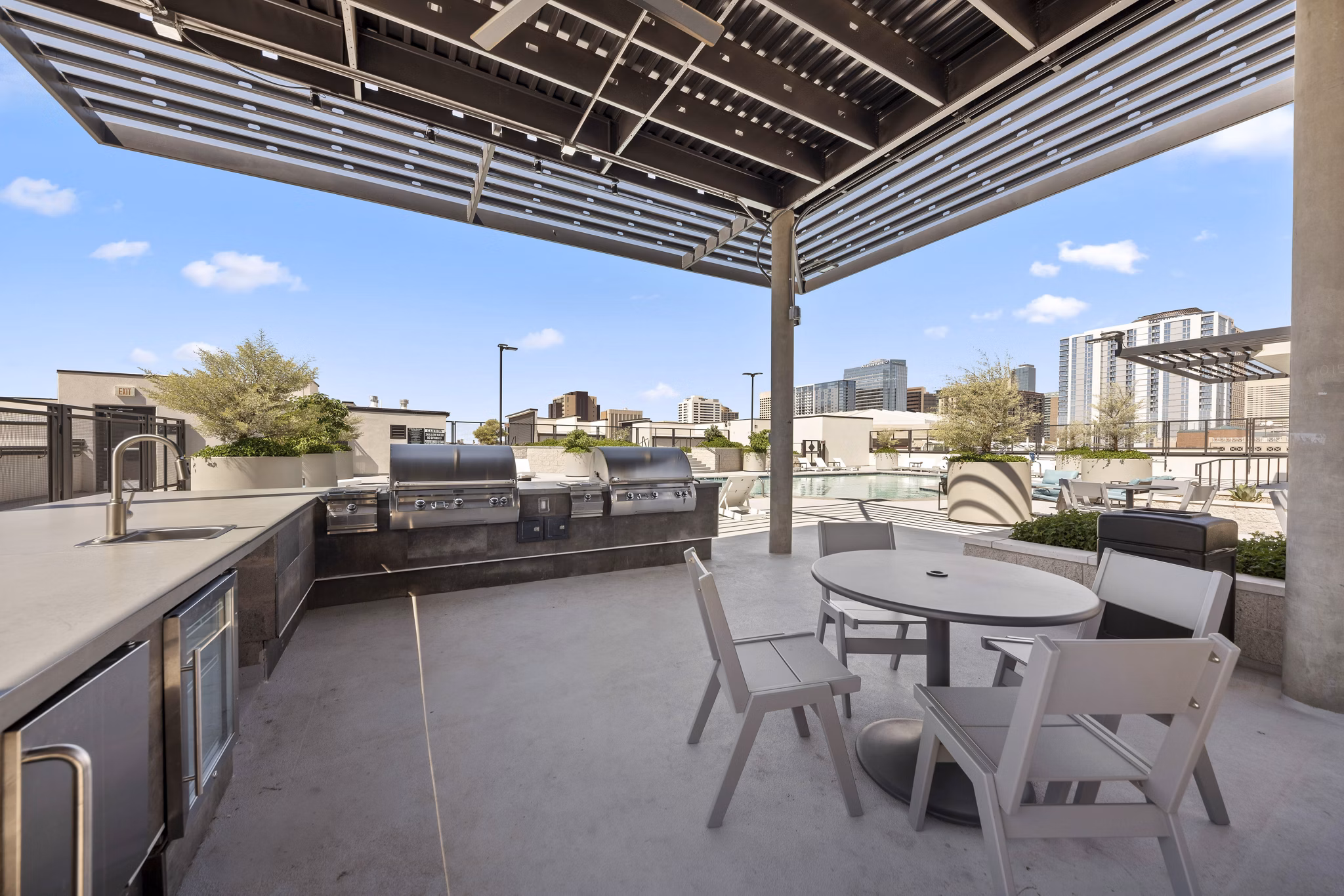 grill area/patio at The Battery Apartments