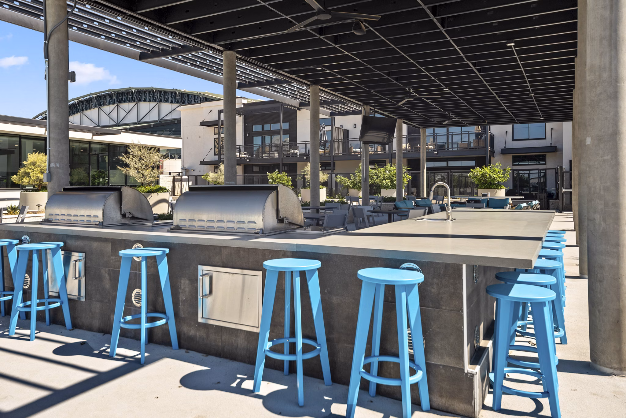 grill area/patio at The Battery Apartments