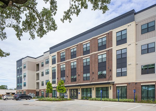 Bellrock Memorial Apartments: Elegant brick building in Houston, offering luxury living spaces in a vibrant community
