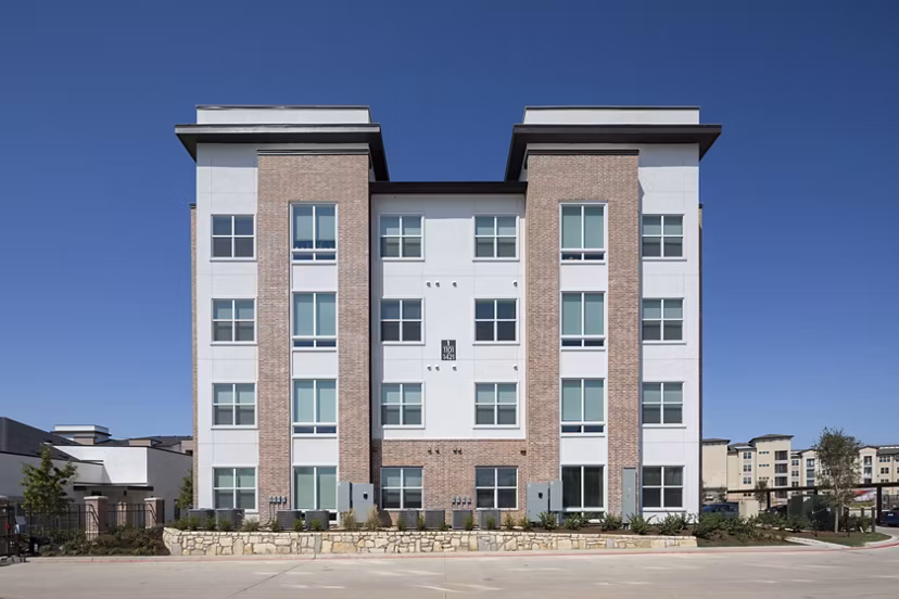 exterior at Bellrock La Frontera Apartments 