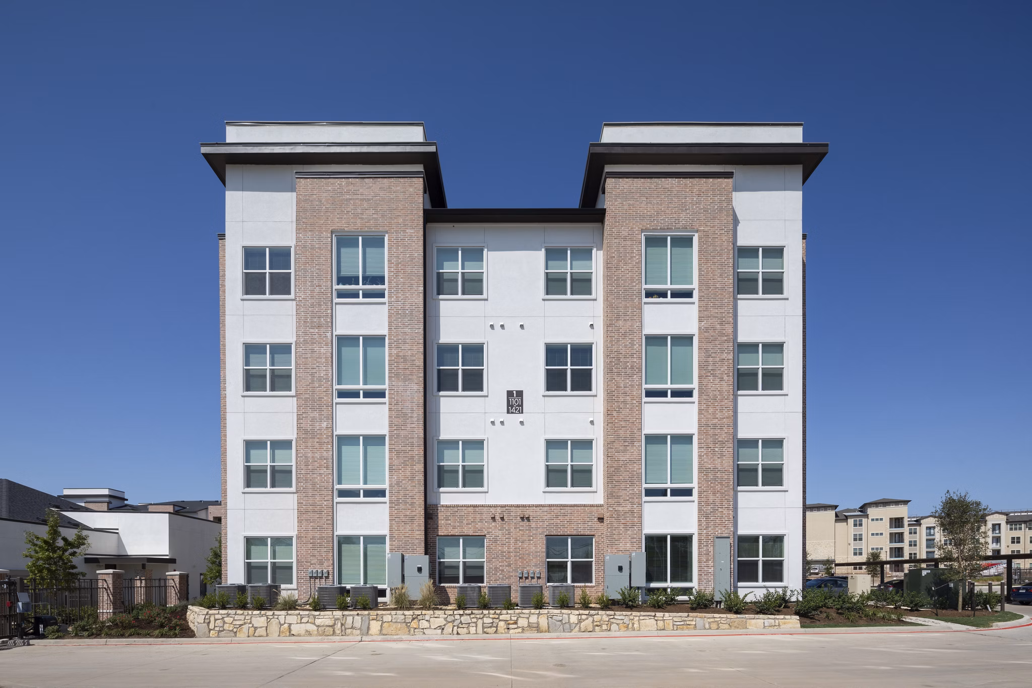 exterior at Bellrock La Frontera Apartments 