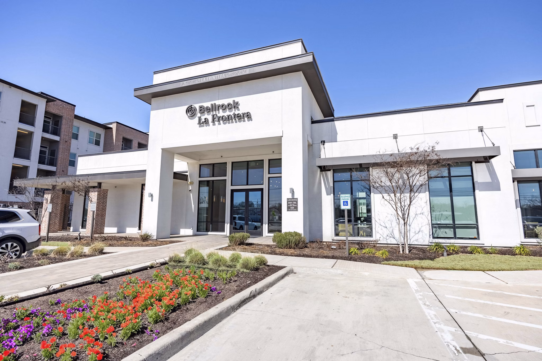 exterior at Bellrock La Frontera Apartments 