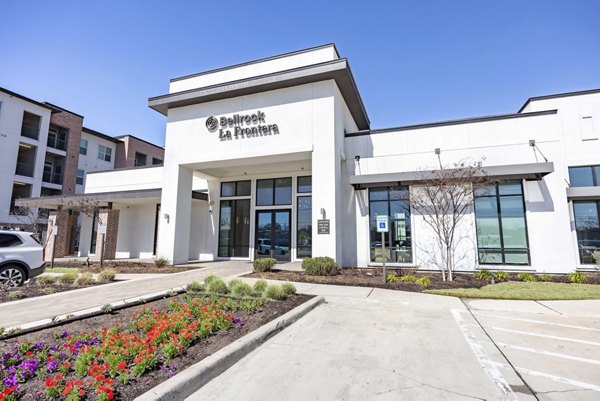 exterior at Bellrock La Frontera Apartments 