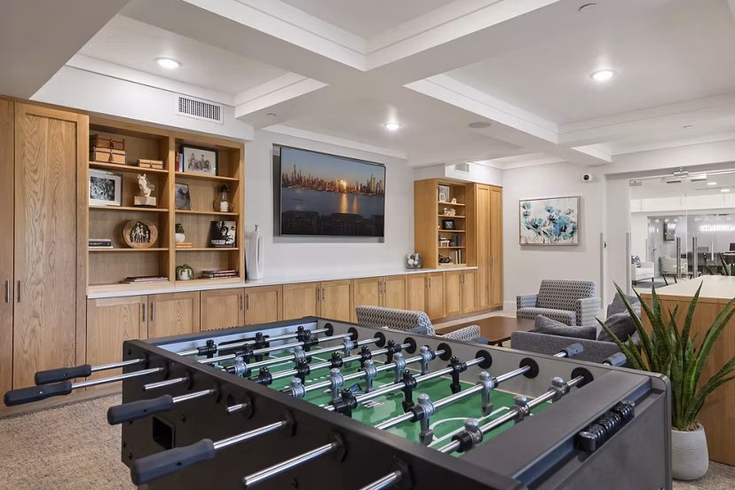 clubhouse at Colonial Court Apartments