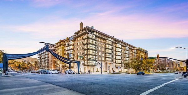 Eagle Gate Apartments: Contemporary design of luxury apartments in Salt Lake City