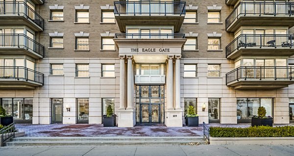 building/exterior at Eagle Gate Apartments