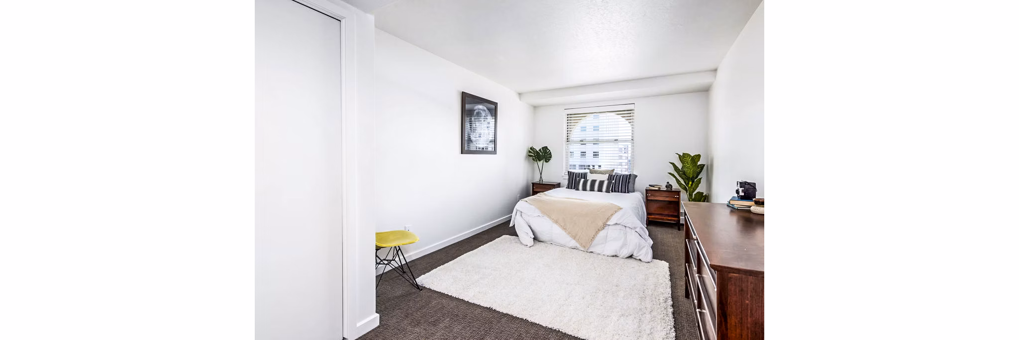bedroom at Eagle Gate Apartments