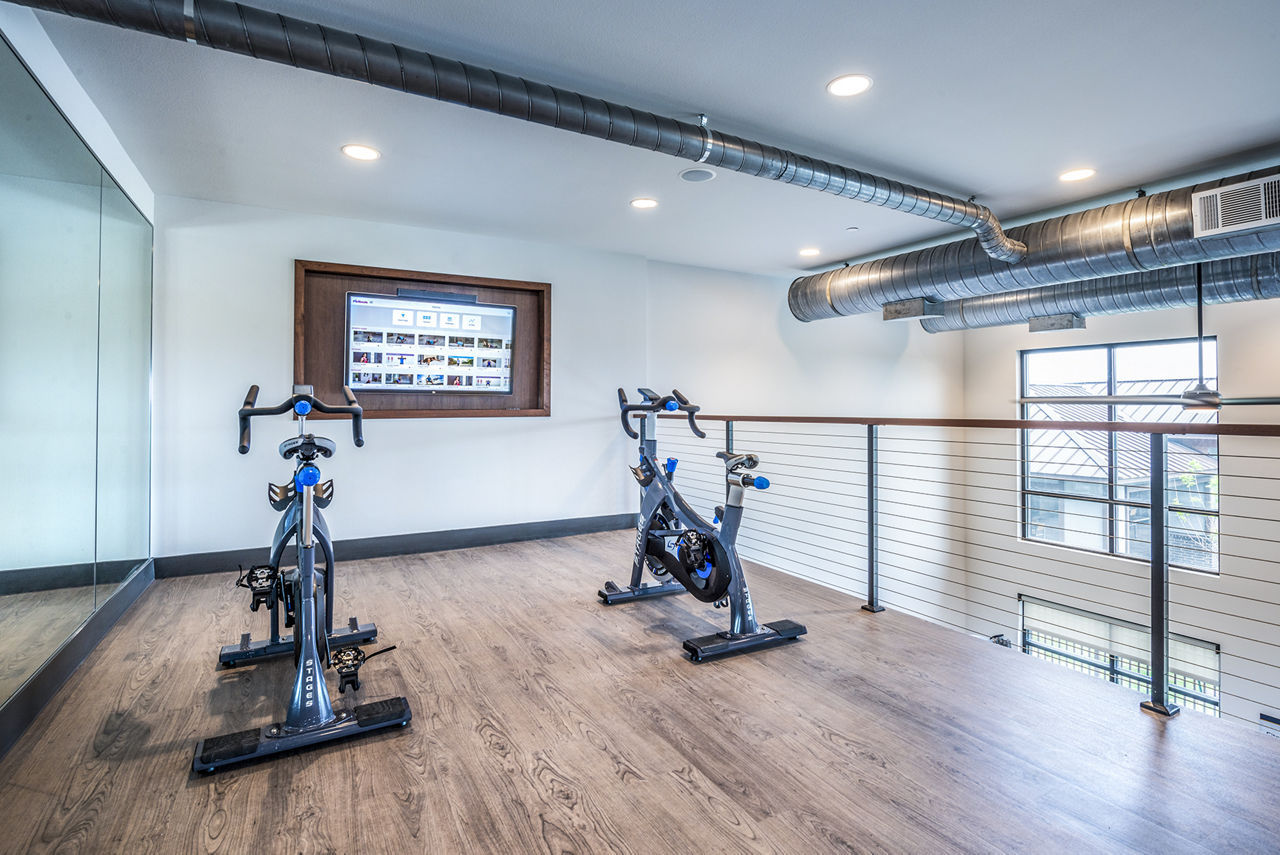 Gym at The Holston (3 of 5)