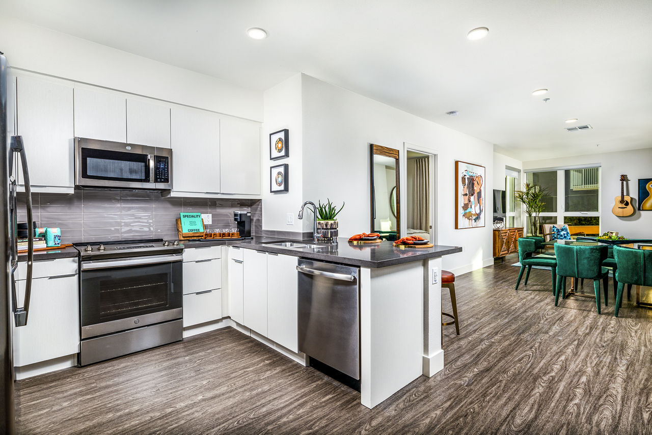 Llewellyn Apartments Los Angeles Ca 7 of 12