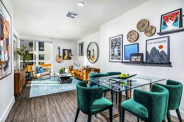 Llewellyn Apartments: Elegant dining room with modern decor