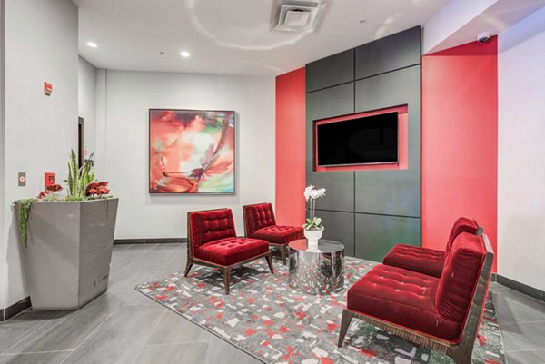 clubhouse/lobby at DelRay Tower Apartments